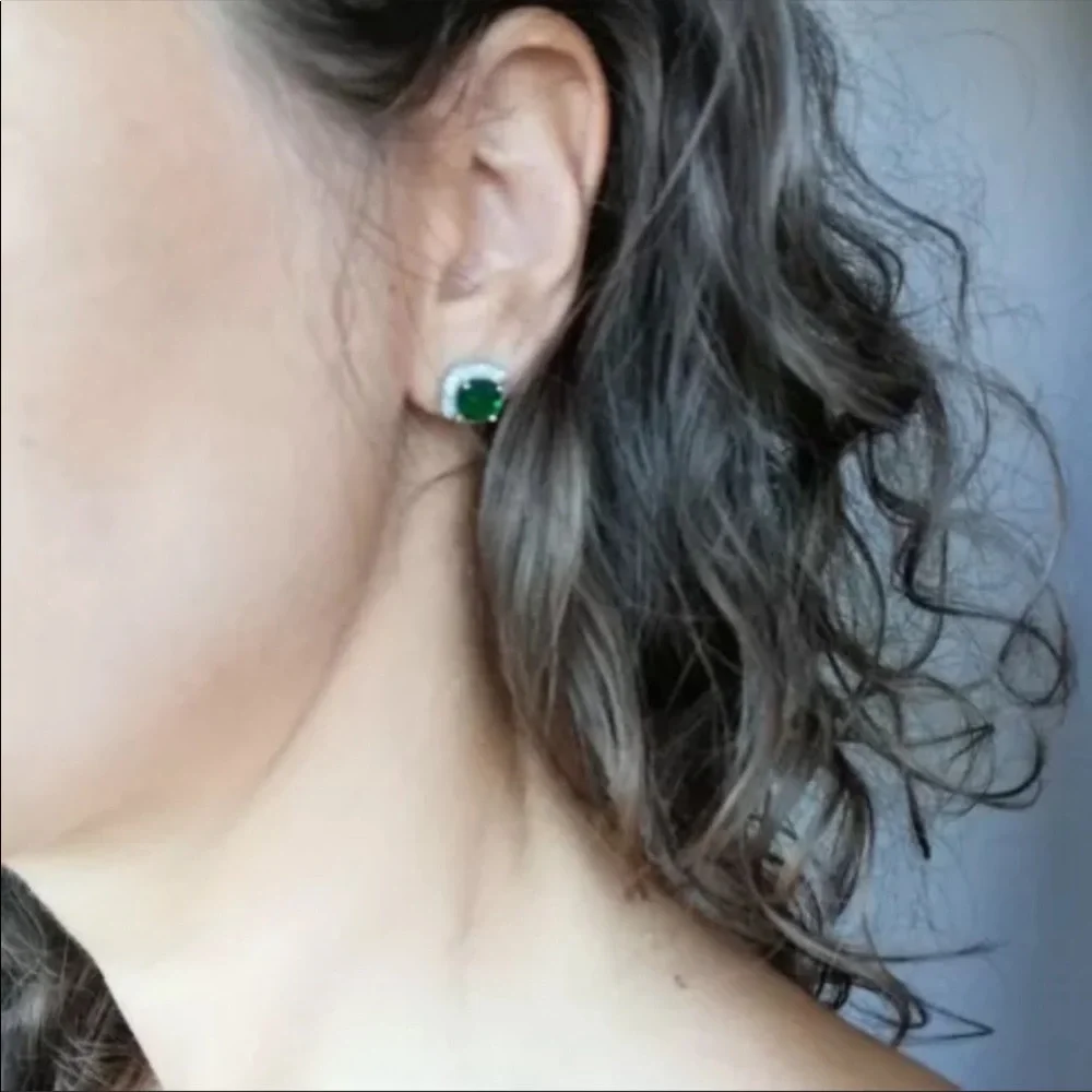 New 925 Silver Square Green Emerald Diamond Earrings - Picture 3 of 3
